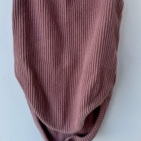 Raised by Water 100% cotton ribbed tank in mauve 3-6m - Picture 4 of 6